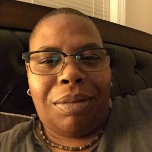 Meet your Posher, Yolanda