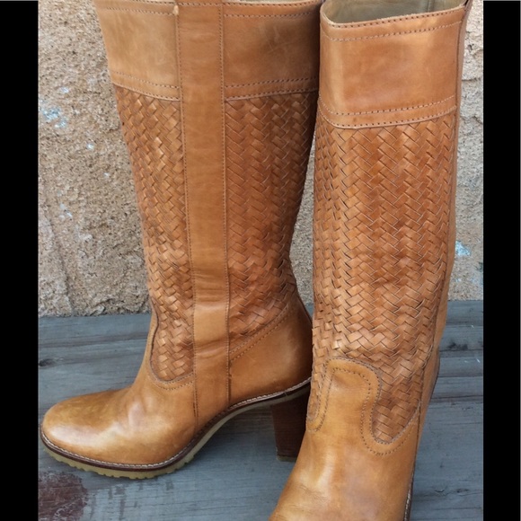 COLE HAAN DALLON TALL WOMEN BOOTS. NO BOX INCLUDED - Picture 3 of 8