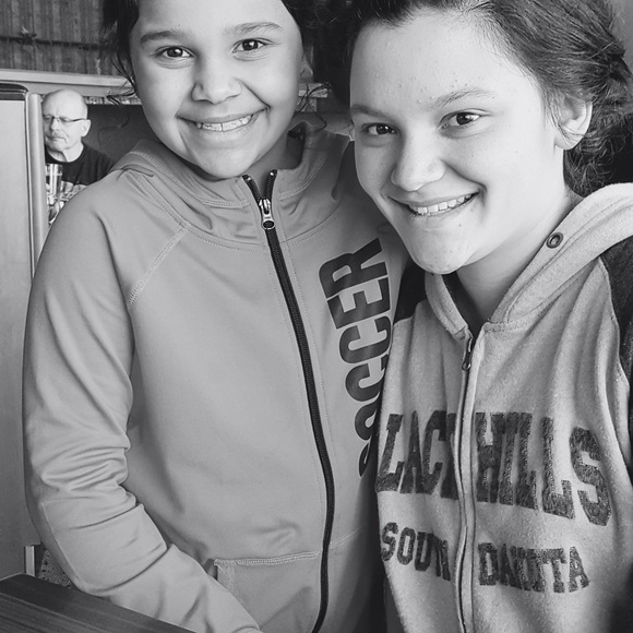 Meet your Posher, Lori - Picture 1 of 1