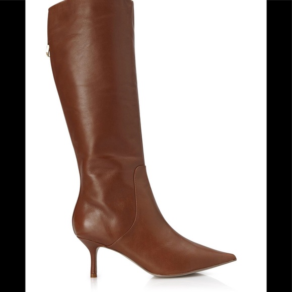 IVANKA TRUMP TALL LEATHER BOOTS. NO BOX INCLUDED - Picture 1 of 4