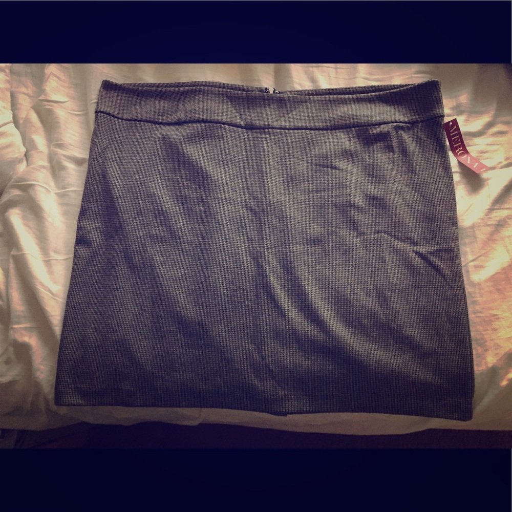 NWT Merona Herringbone skirt size 3