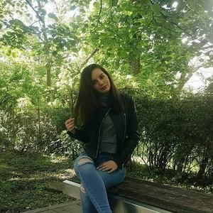 Meet your Posher, Una