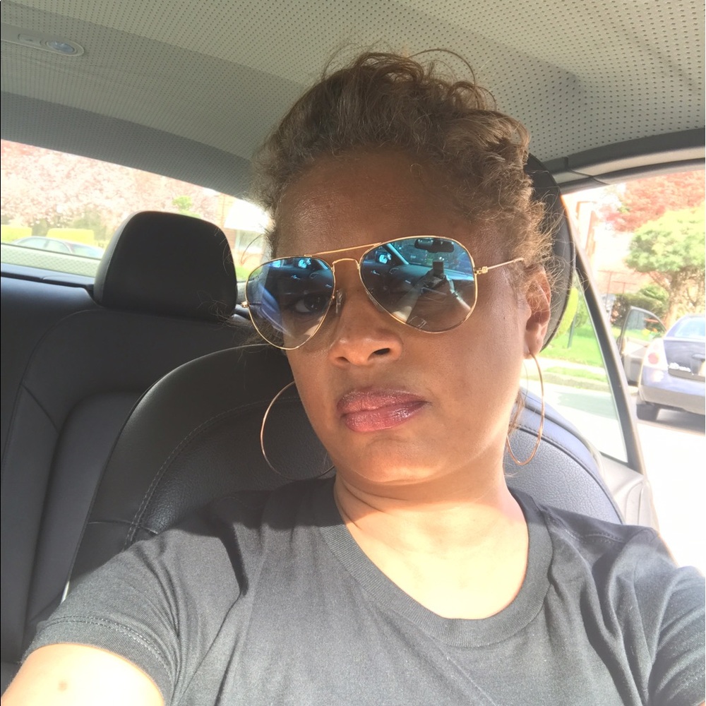 Meet your Posher, Candise