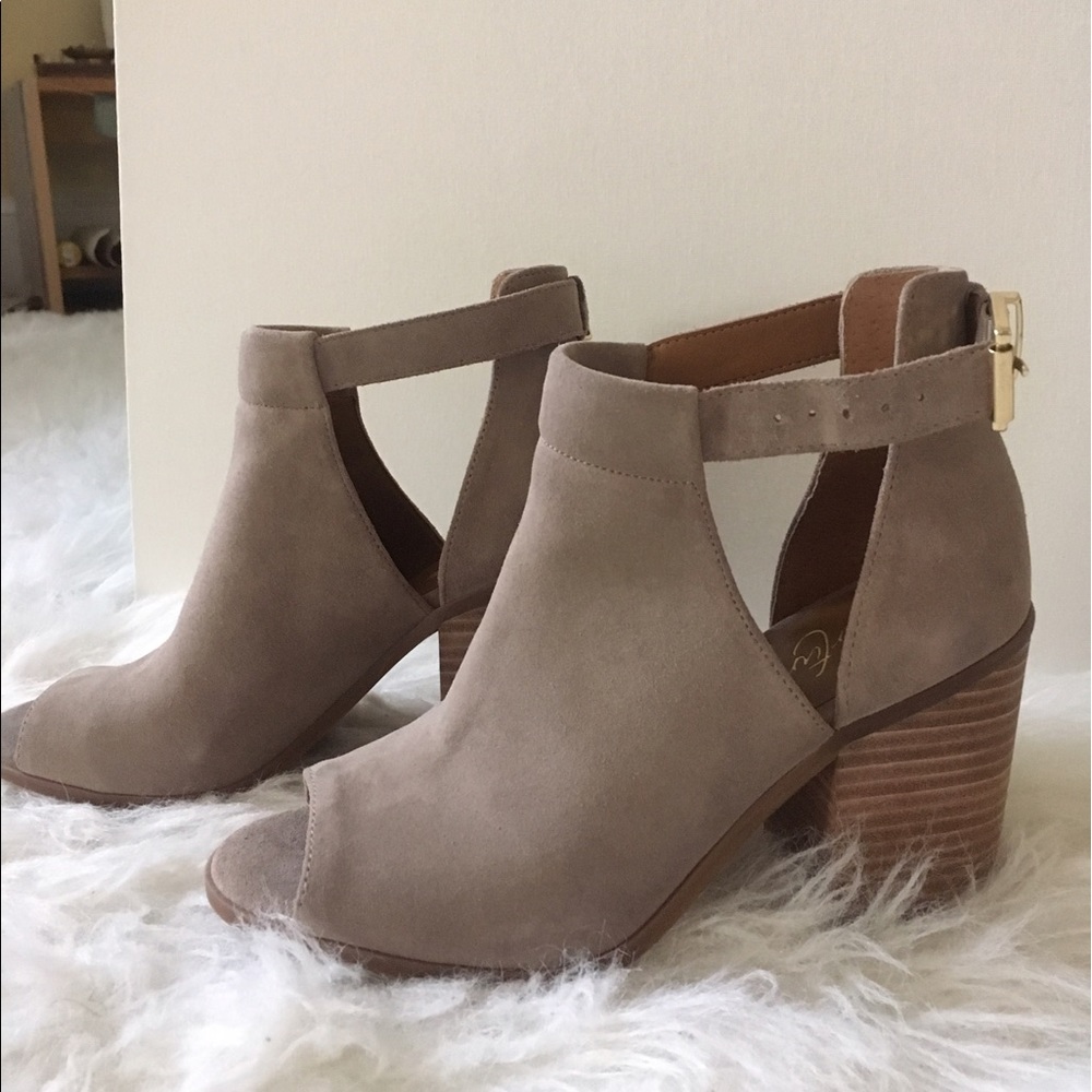 Arturo Chiang Cordeliah Peep Toe Bootie