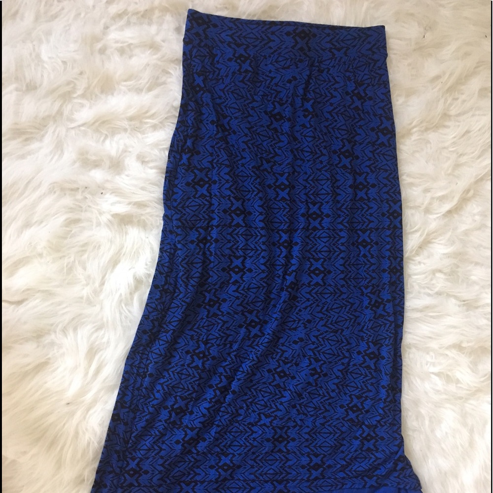 Maxi skirt with high low feature, never worn