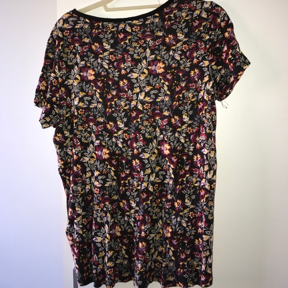 T-Shirt - Picture 2 of 2