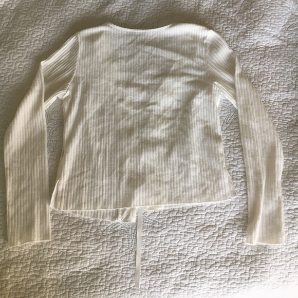 Front laced crop-top - Picture 4 of 4