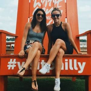 Meet your Posher, Caitlin