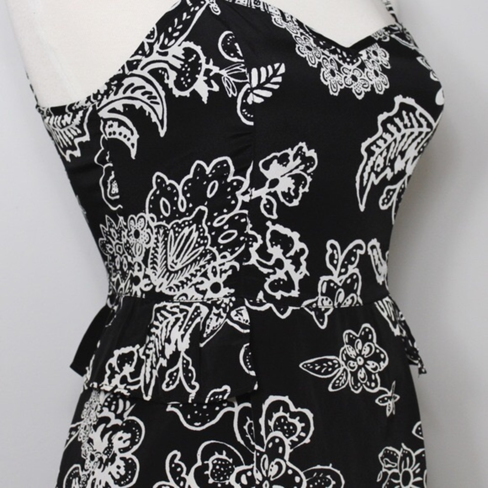 AMERICAN EAGLE Floral Dress