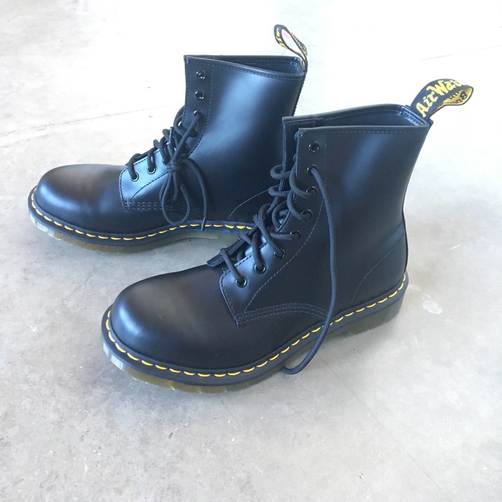 NWOT. black Dr. Martens combat boots - sz 10
