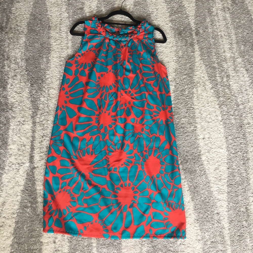 Fun, vibrant, summer shift dress!