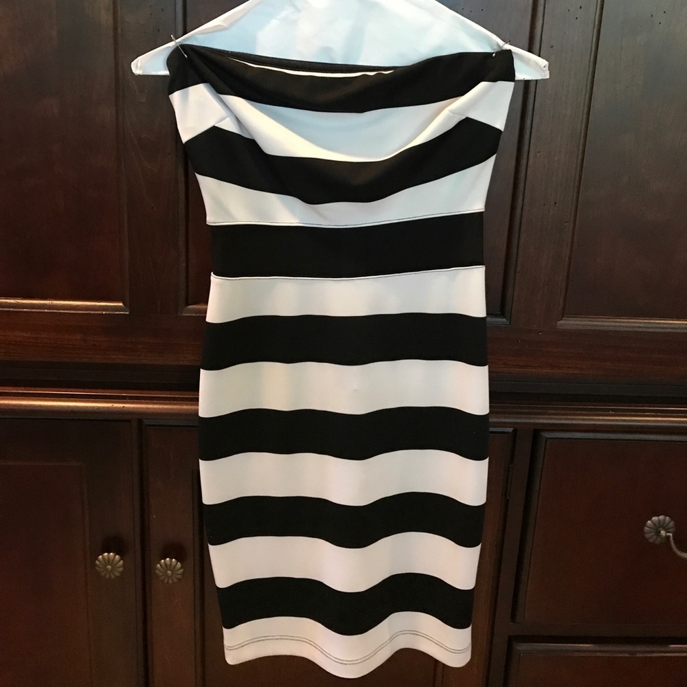 Strapless dress by Guess