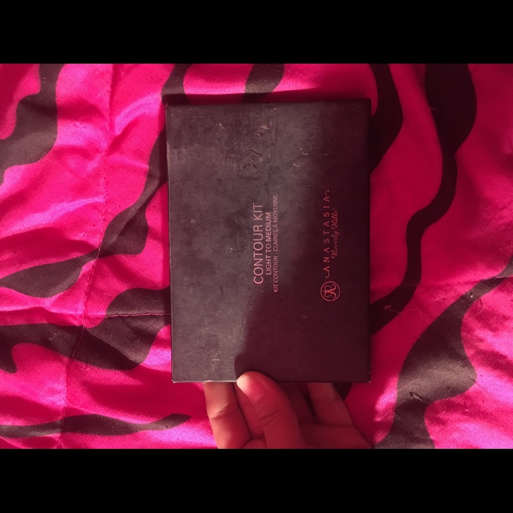 Anastasia contour palette