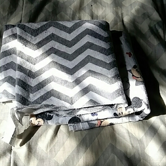 Assorted receiving blankets - Picture 3 of 7