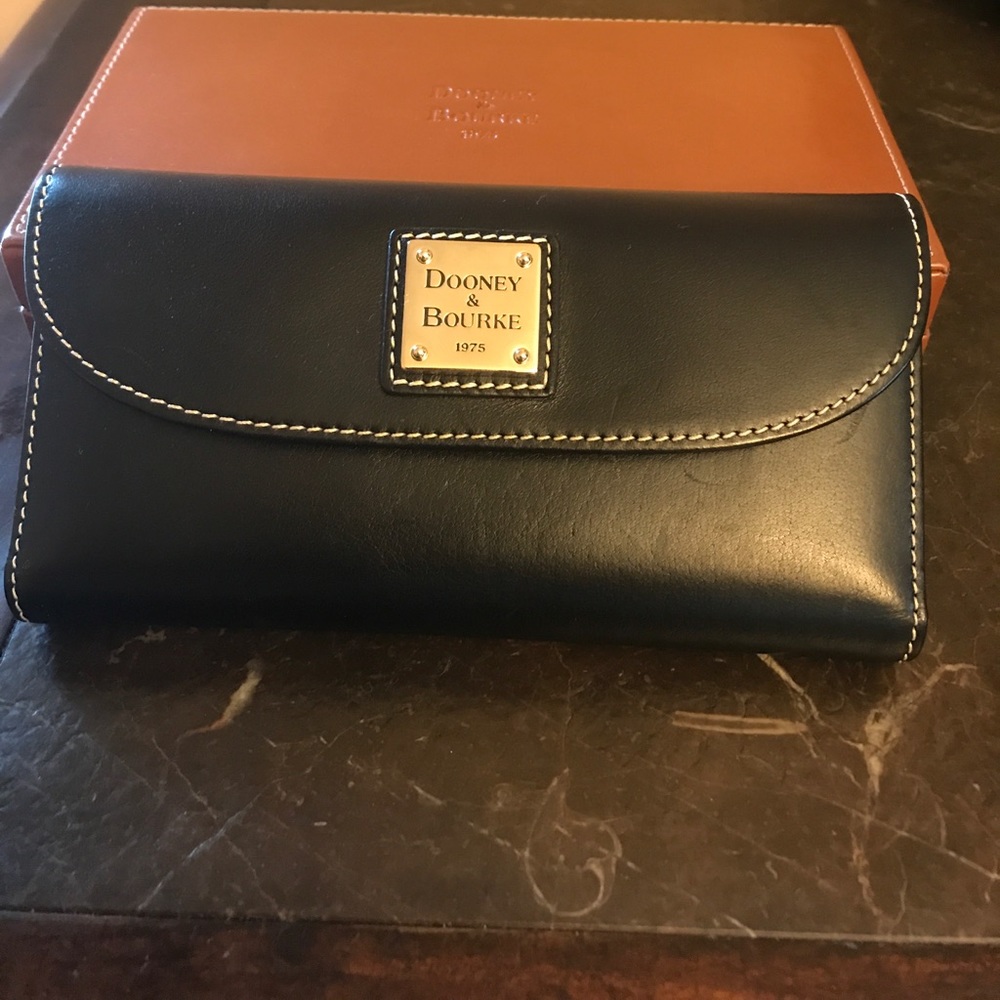 Dooney & Bourke leather wallet
