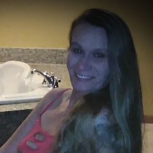 Meet your Posher, Cynthia