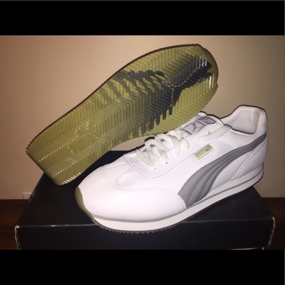 Size 12 Puma StreetCats never been worn