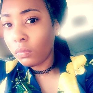 Meet your Posher, Iesha