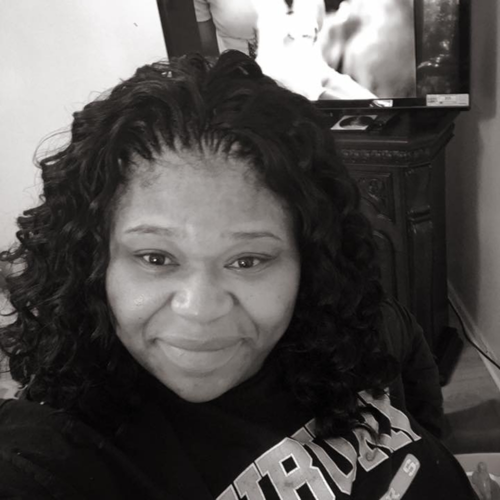 Meet your Posher, Latisha