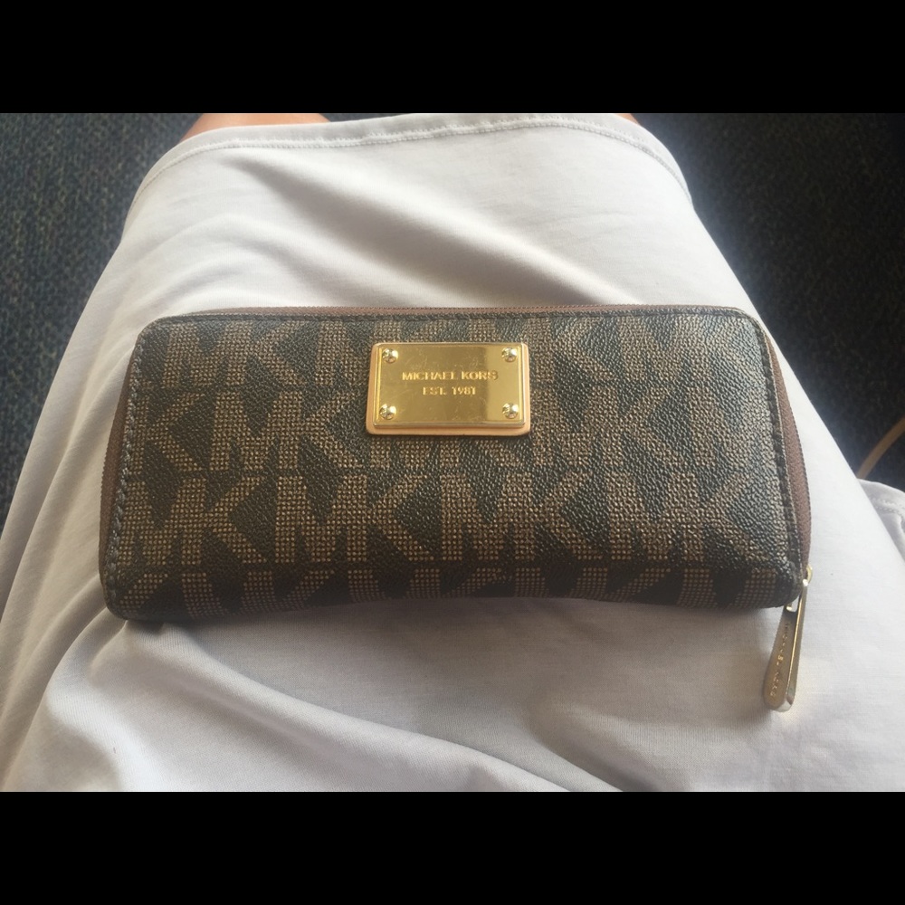 Michael Kors wallet