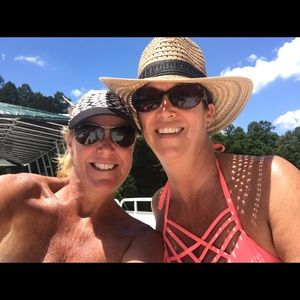 Meet your Posher, Leigh