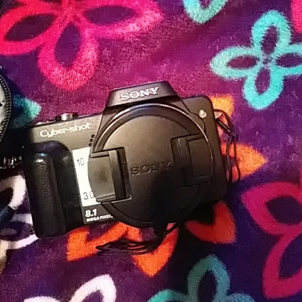 SONY camera - Picture 2 of 8