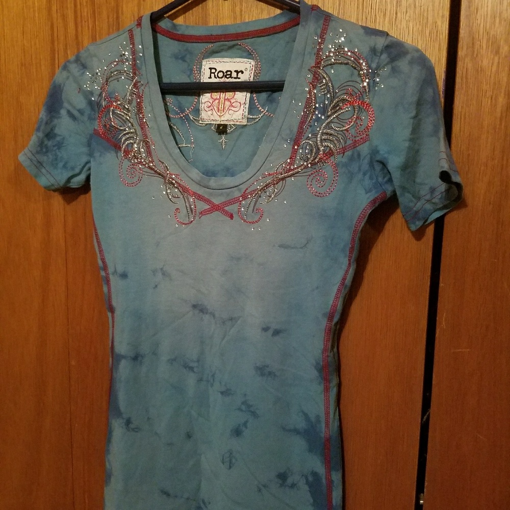 Roar Shirt