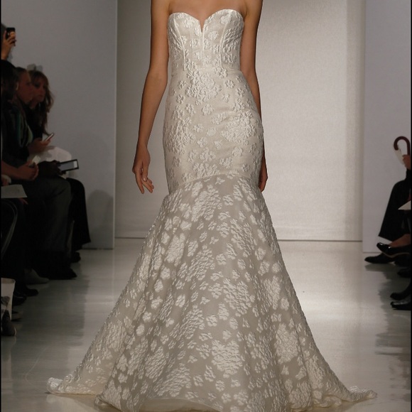 AMSALE wedding gown PERFECT CONDITION!!! - Picture 5 of 8