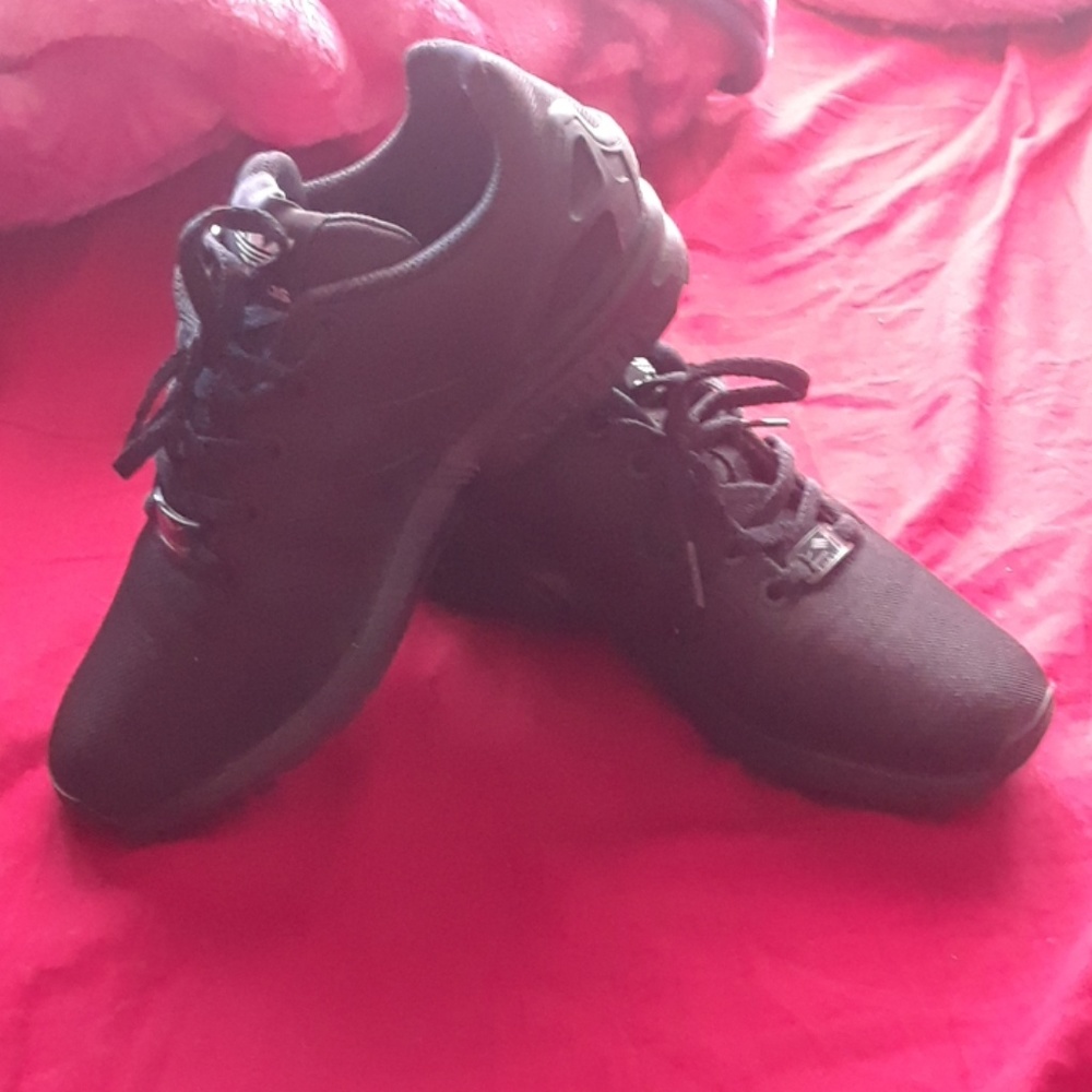 Black addida  shoe
