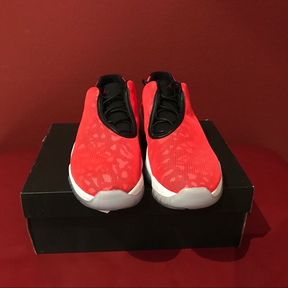 New Jordan Future Low Pink Camo size 9