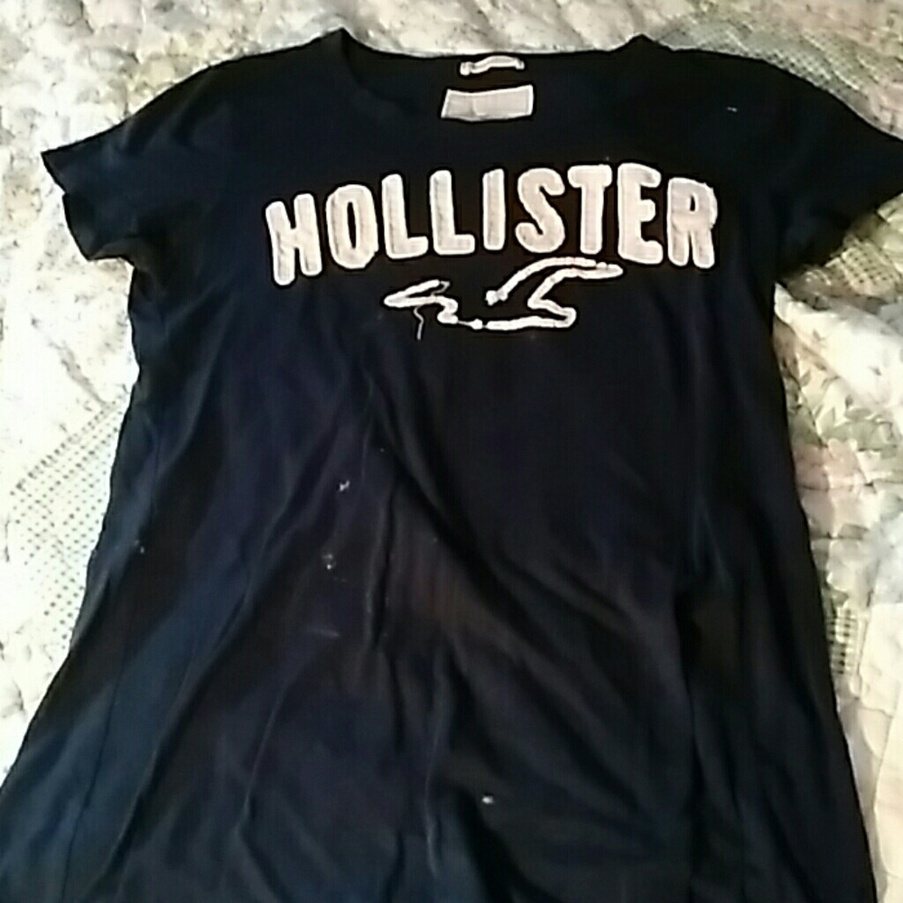 Hollister tee
