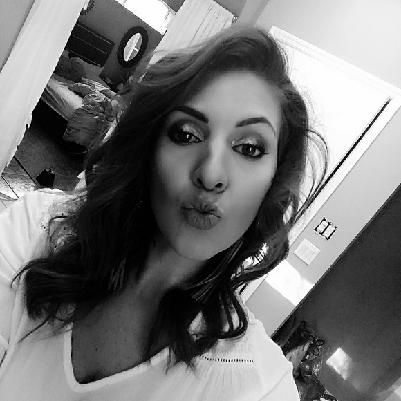 My Entire closet is 5.00! Make me an offer and I'll accept - Picture 2 of 10