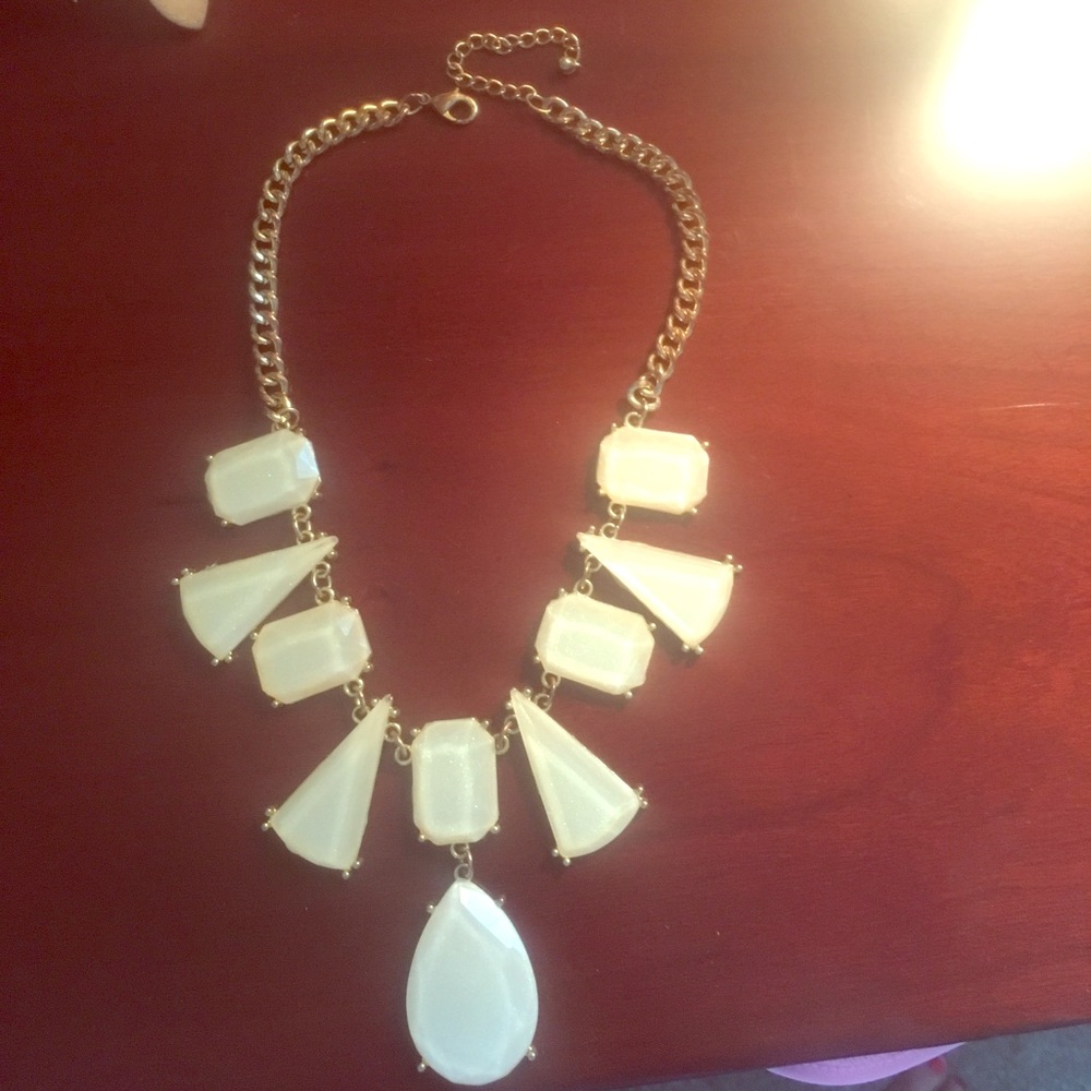 Statement necklace