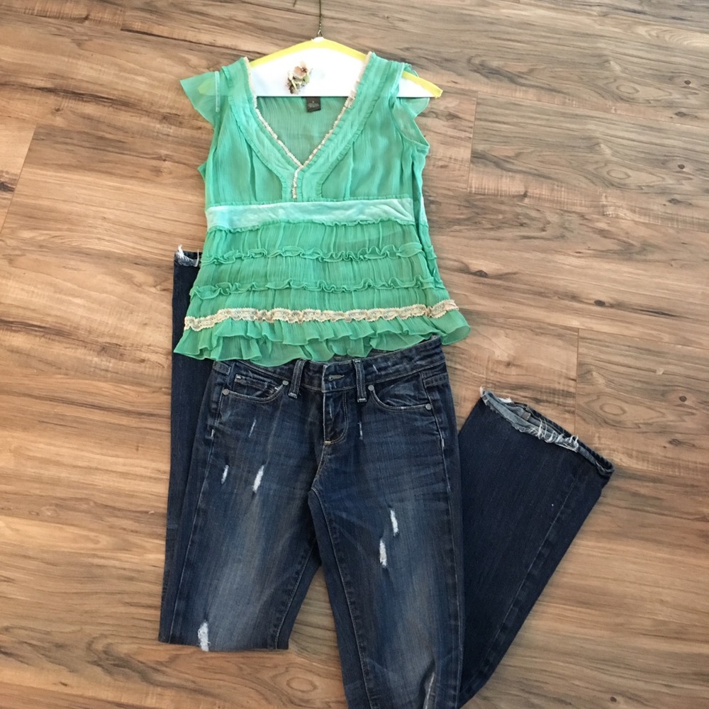 Paige jeans  🌸offers welcomed