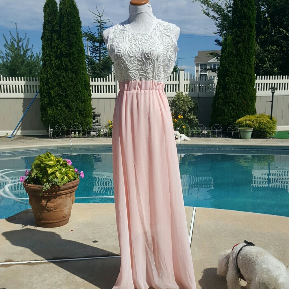Pretty pink and white maxi dress.