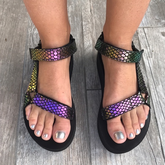 Teva Shoes - 💛Teva💛Amazing color💛New ..leather