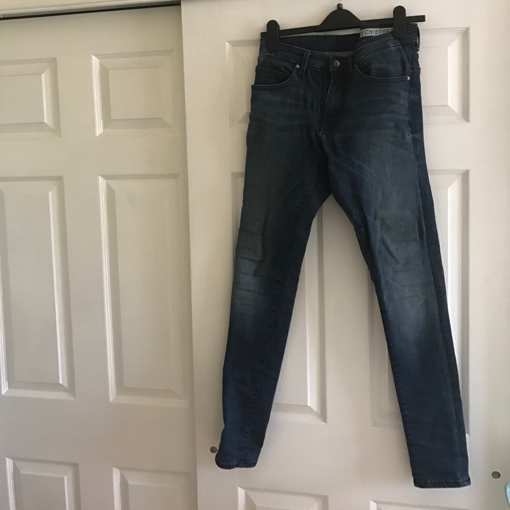 H&M TEXH STRETCH SKINNY JEANS