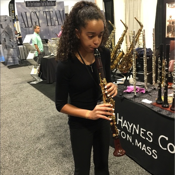 Meet your Posher, Melina - Picture 2 of 3