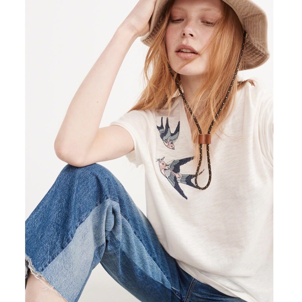 NWOT ABERCROMBIE & FITCH T-Shirt