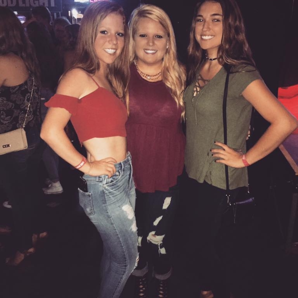 Meet your Posher, Claire