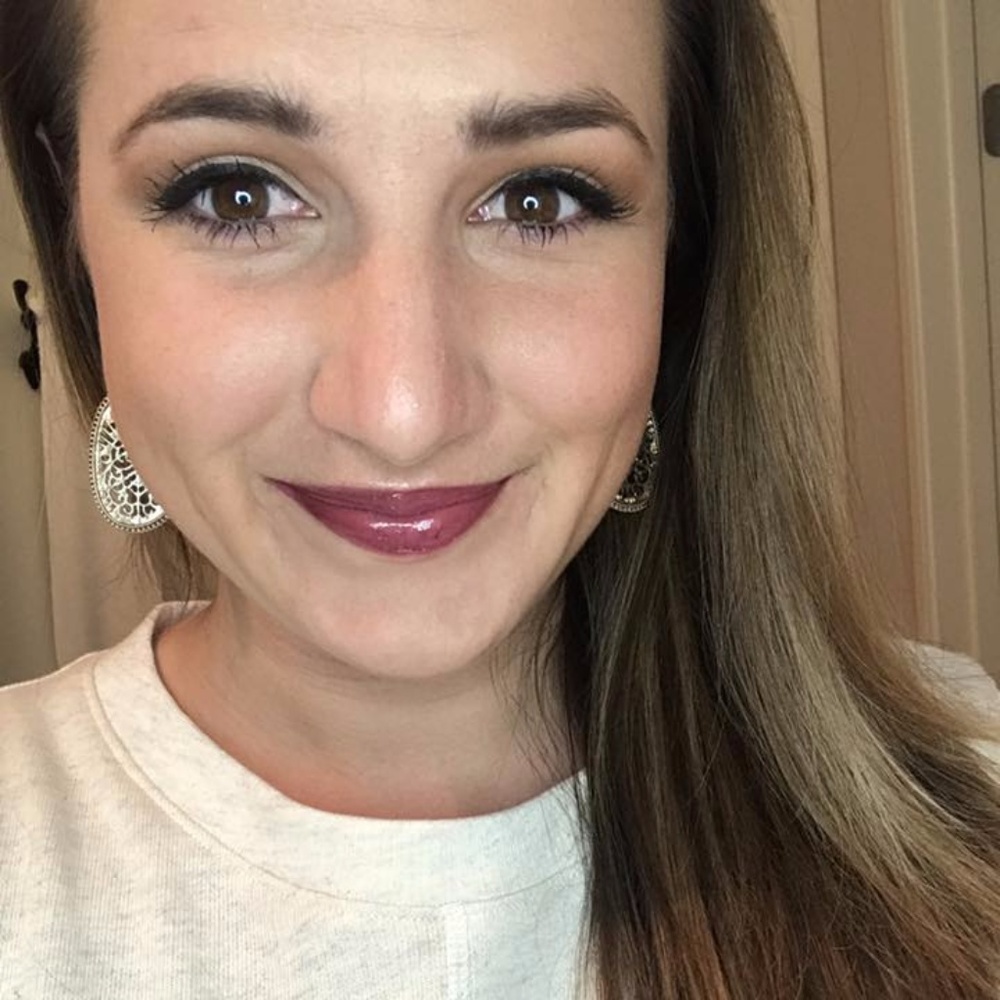 Meet your Posher, Nicole