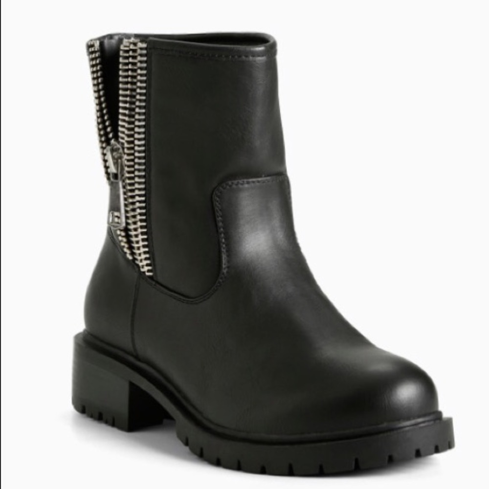 EUC Torrid Multi-Zipper Moto Boots in Size 7