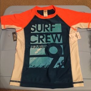 NWT OshKosh boys rashguard size 6.