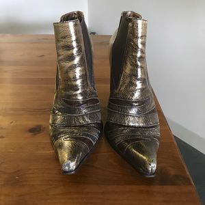 Carlos Santana ankle boots. Size 8.5