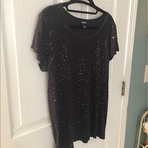 DKNY size 12 sparkle sequin navy blue T shirt NWOT