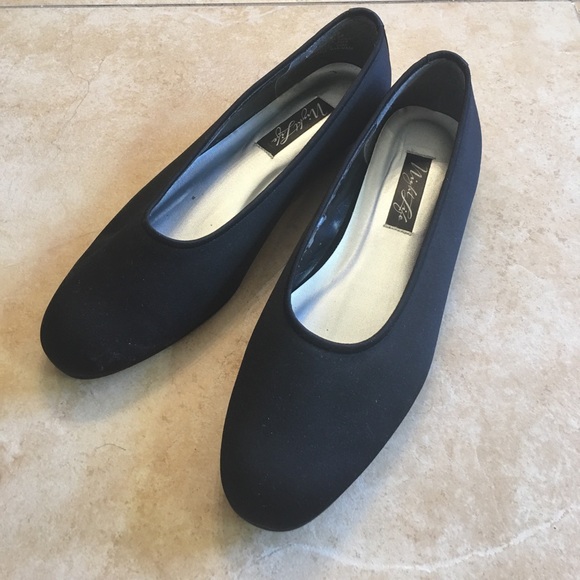 Night Life Black Fabric Ballet Flats size 8.5 - Picture 4 of 4