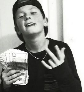 Meet your Posher, Eli