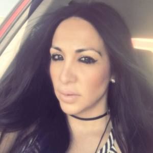 Meet your Posher, Claudia