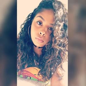 Meet your Posher, Chanel