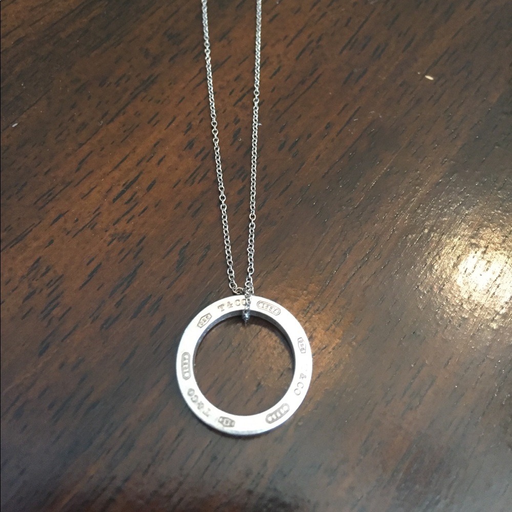 Tiffany's silver circle necklace